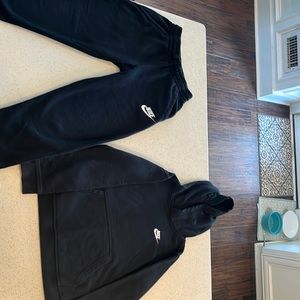 Nike Sweat Shirts and Sweat Pants Youth- M $25